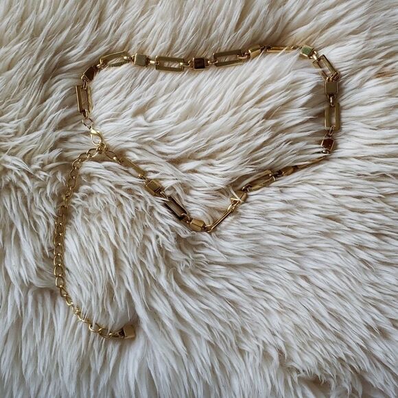 𝅺VINTAGE gold geometrical waist belt 39 inches long - Picture 1 of 5